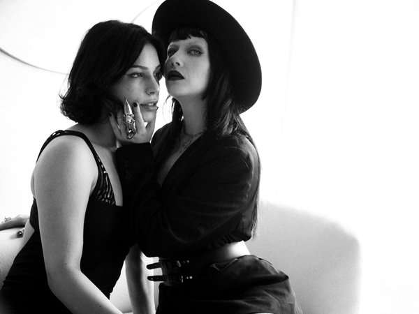 How Does the Evolution of Fashion Reflect Social Changes in the UK?